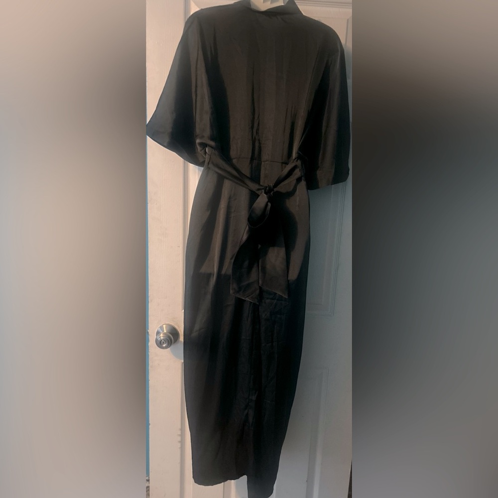 Vintage style satin pleated maxi tie up dress - Picture 4 of 4